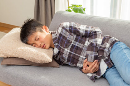 学校や仕事は休んだ方がいい？急性腸炎の潜伏期間について